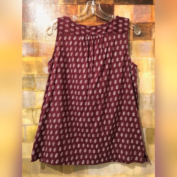 GAP Maroon & White Sleeveless Top Sz S MINT - Picture 7 of 7